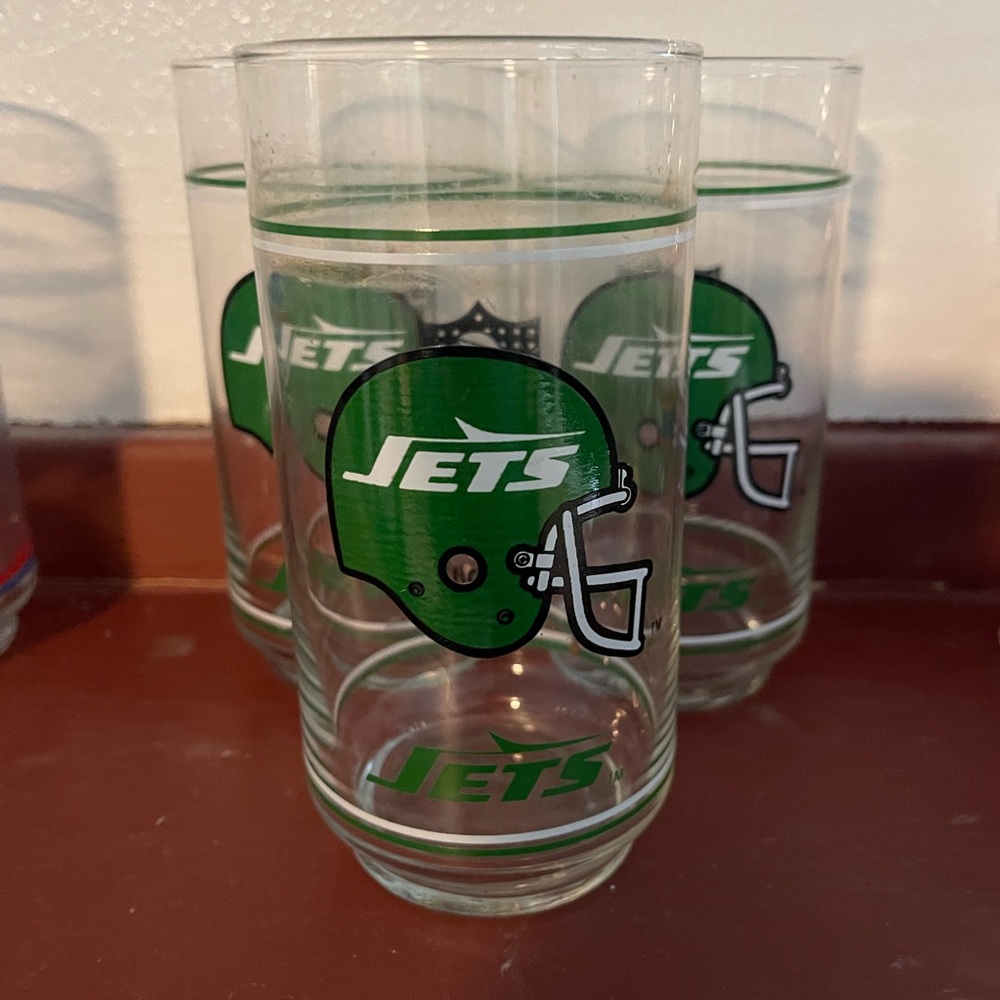 NFL Collectible 3 New York Jets Mobil Drinking Glasses